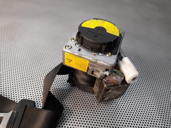 Cinto trás esquerdo VOLKSWAGEN Passat Variant (3B6)