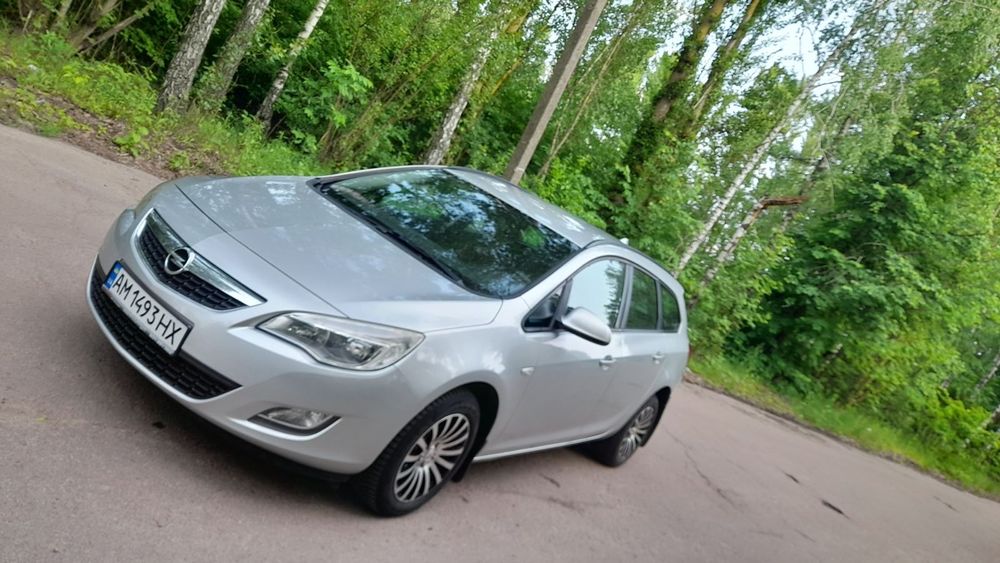 Продам  опель астра j 1.6 газ/бензин