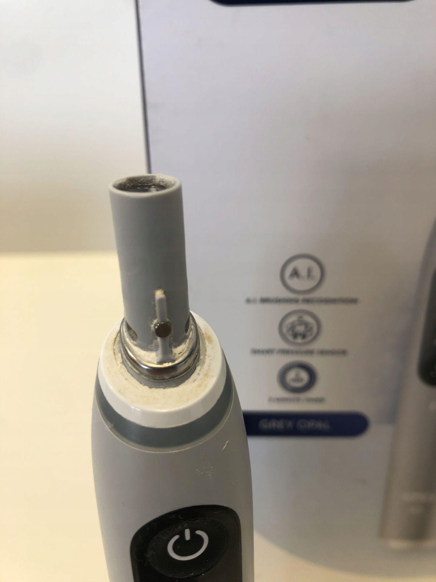 Szczoteczka elektryczna Oral-B iO 6 szara z etui AI 5 trybów