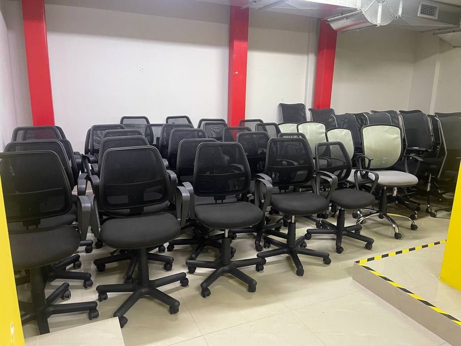 РАСПРОДАЖА офисной мебели тумбы мобильные