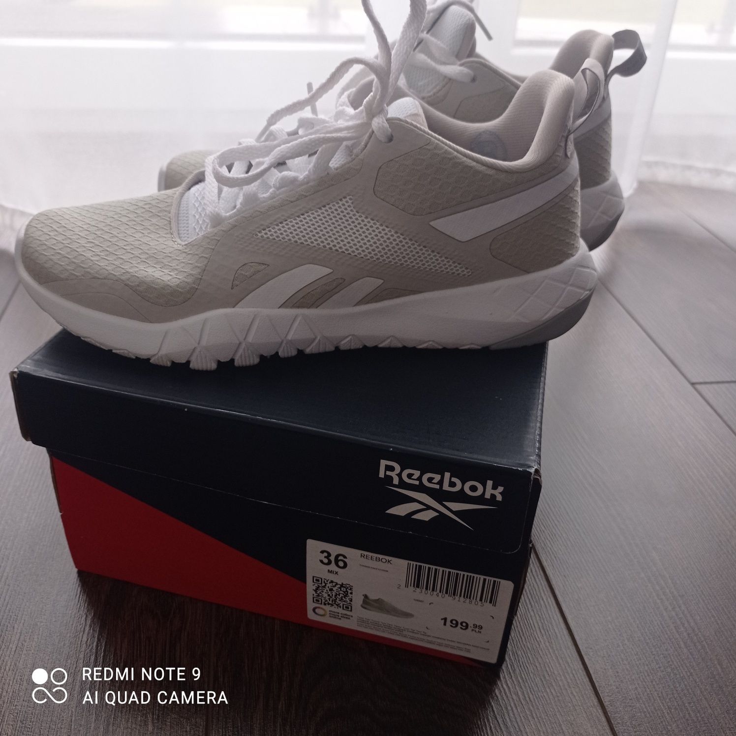 Nowe buty sportowe adidasy Reebok 36 białe beżowe