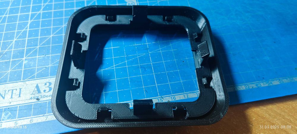 Накладка чохла ручки КПП ГАЗ 31105 на тонель салона нового зразка.