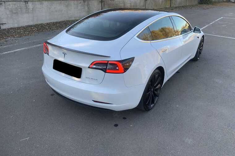 Продаю Tesla Model 3 Perfomance 2019 обслужена, доглянута!