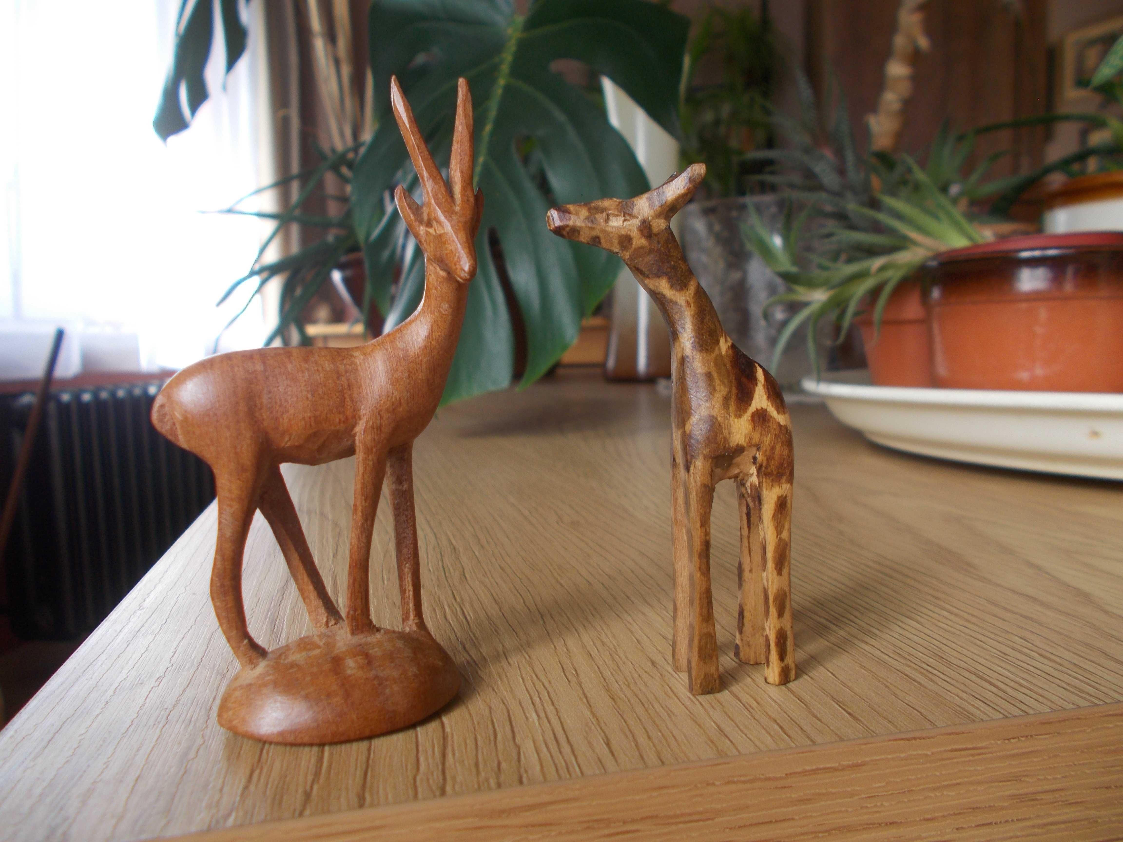 Figurki mini z drewna egzotycznego