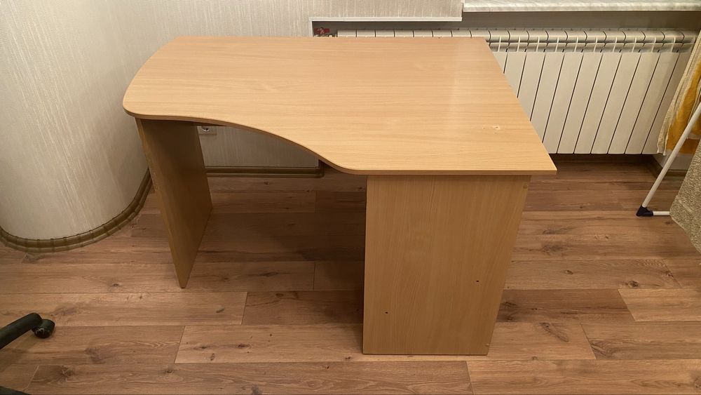 Стол письменный, парта, стол компьютерный