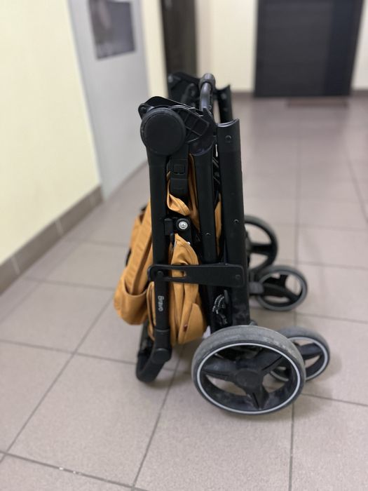 Carello bravo прогулянкова коляска