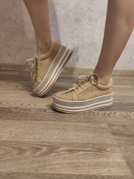 Кеди жіночі, туфлі, кросівки, снікерси на платформі танкетці 39-40р