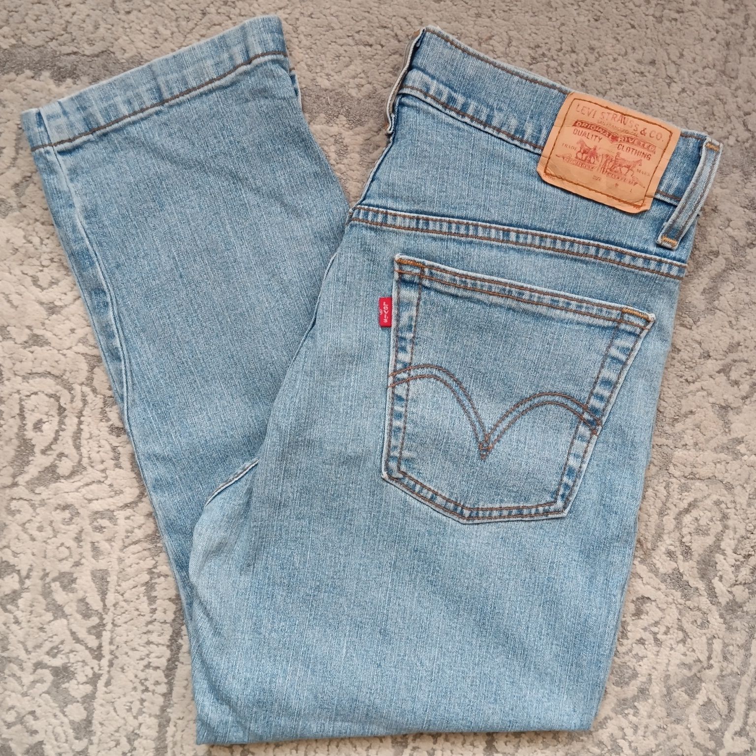 Джинсы Levi's.Размер 8.