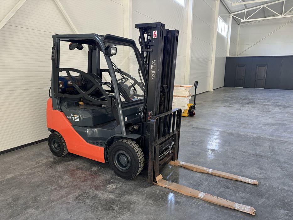 Продаж навантажувача TOYOTA 02-8FGF15, 2009 року в ідеальному стані!