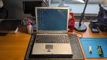 Stary Laptop Asus z roku 2000