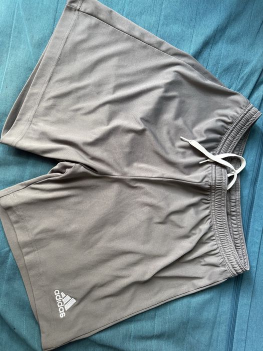 Szorty Adidas, L, stan bdb