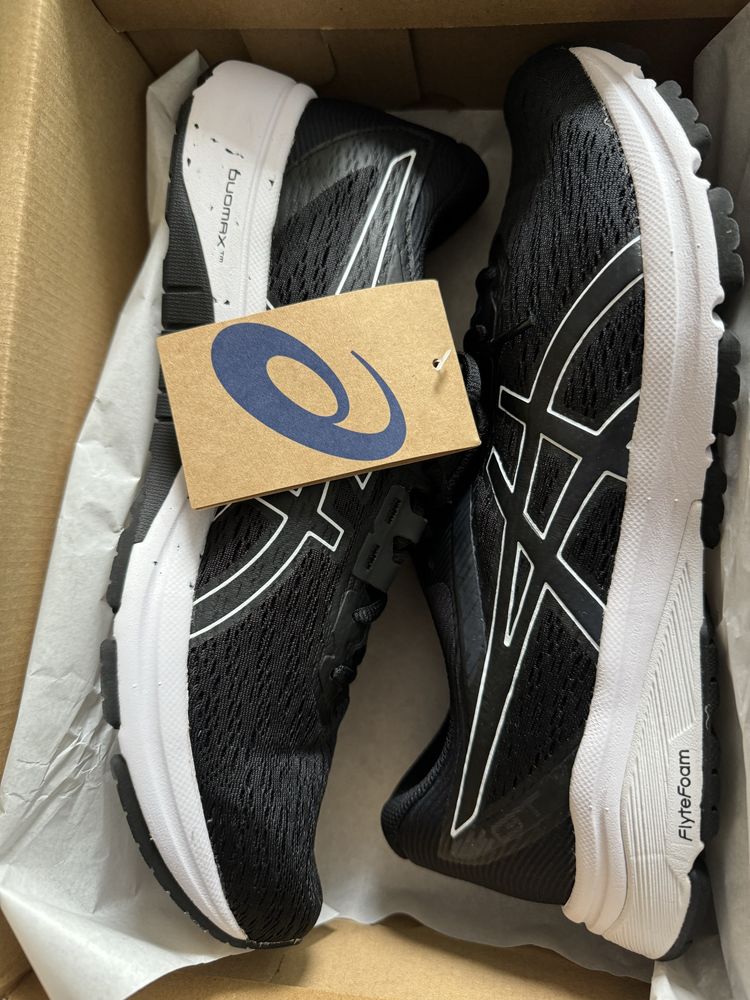 Кросівки ASICS GT-800 1011A838-001. Оригінал (28,5см)