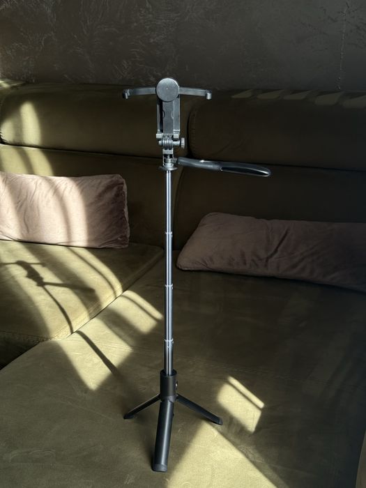 Трипод штатив Yuemi Bluetooth YMZPG001