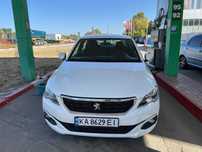 Оредна авто Peugeot 301 з правом ВИКУПУ