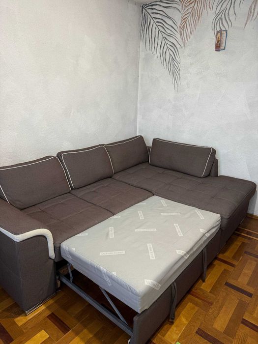 Кутовий диван 240-170 з розкладною системою та підйомним механізмом бу