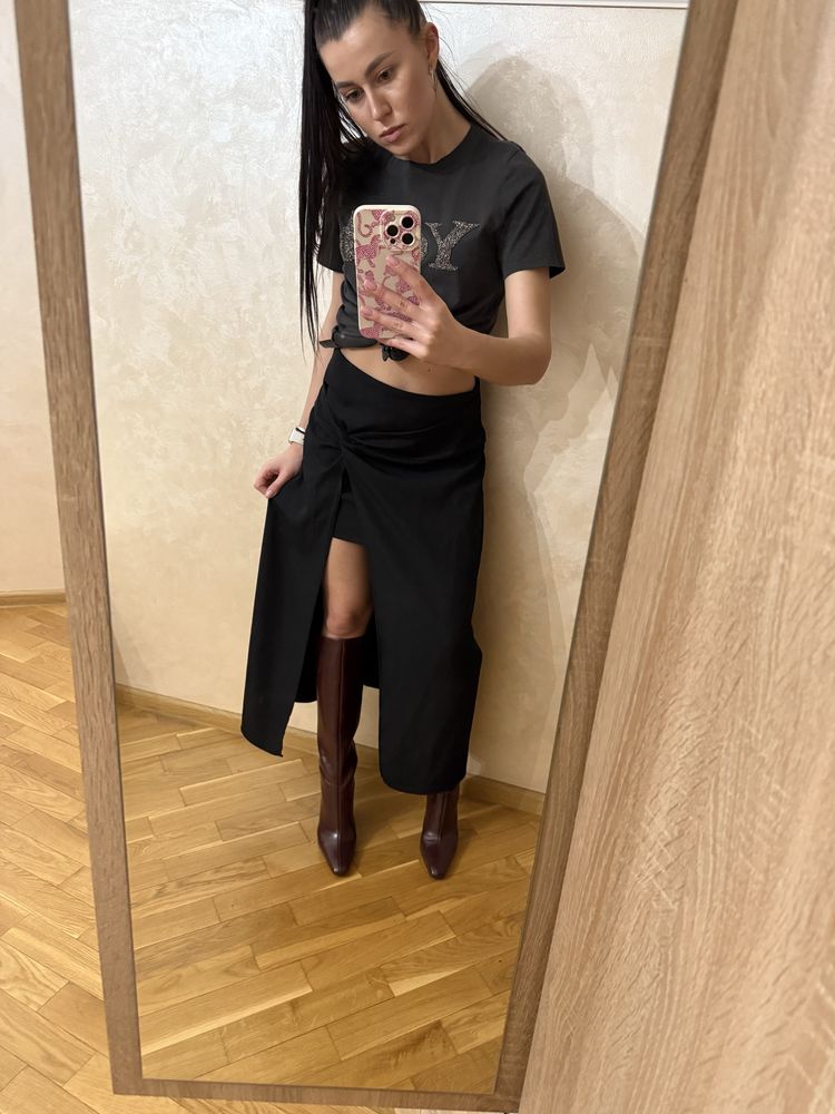 Чорна спідниця з розрізом Zara нова