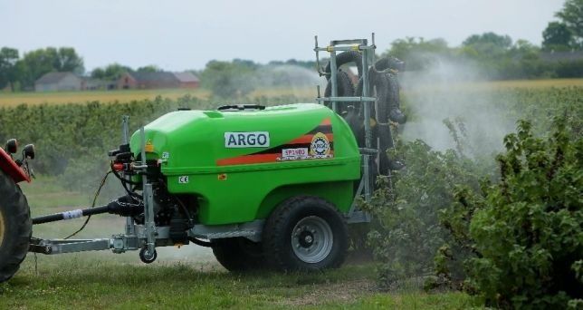 Опрыскиватель садовый малины, смородины Krukowiak ОП 2000л оприскувач
