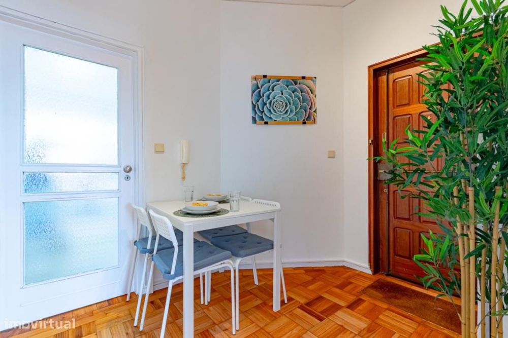 Quarto - localizado em Ramalde Porto