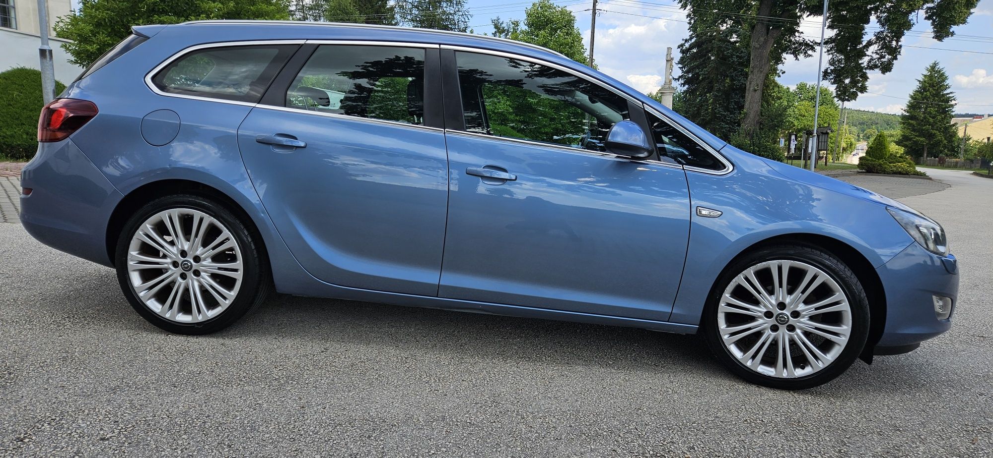 OPEL ASTRA J 2010 R 1.4 T Benzyna.Navi.Pdc.BiXenon.Sportsize.Serwis