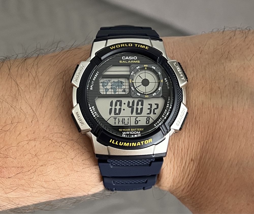 Годинник чоловічий наручний Casio AE-1000W-2A новий оригінал