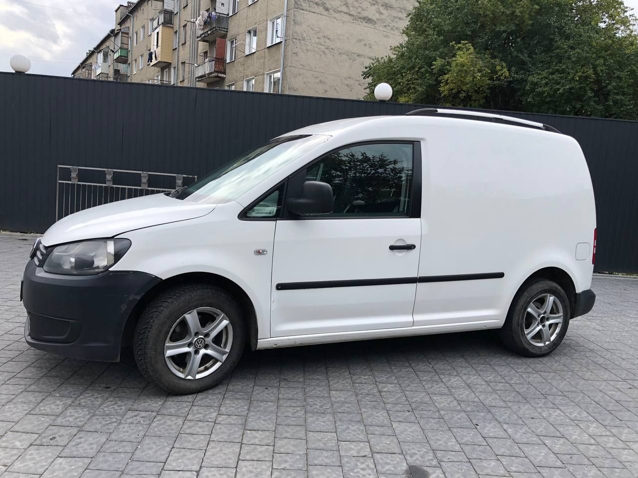 Продам Volkswagen Caddy 2011