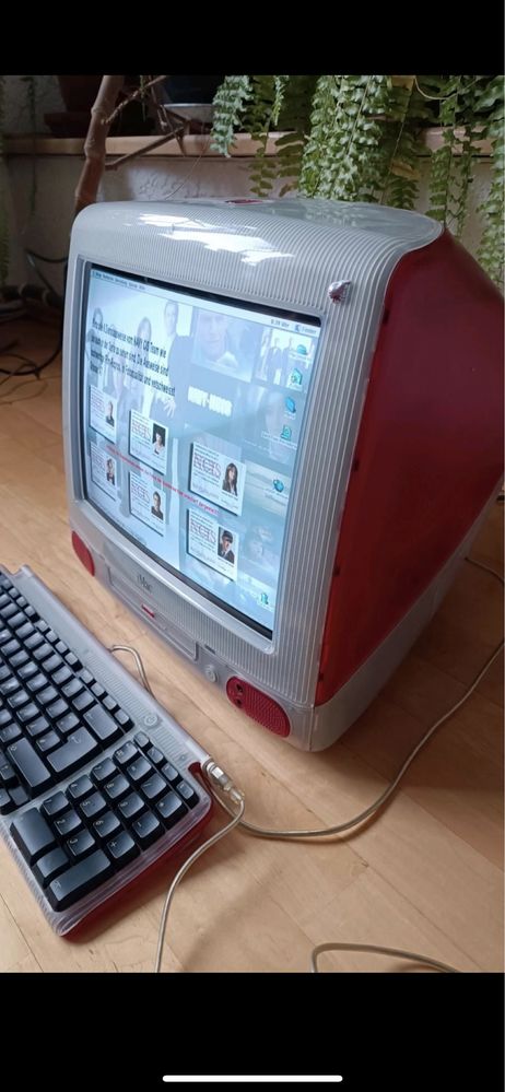 iMac G3 в ідеальному стані