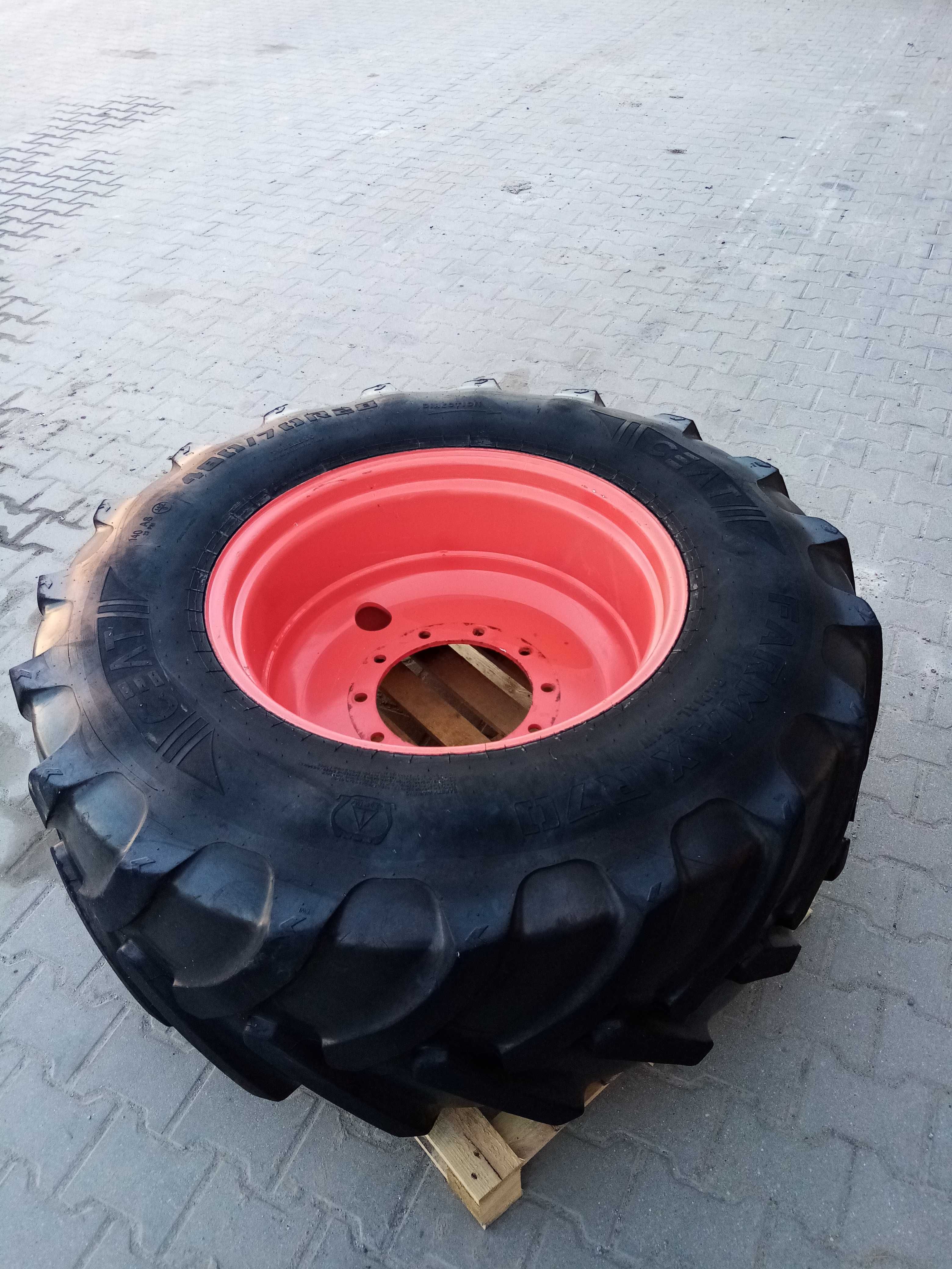 Opona z felgą CEAT Farmax 480/70 R28