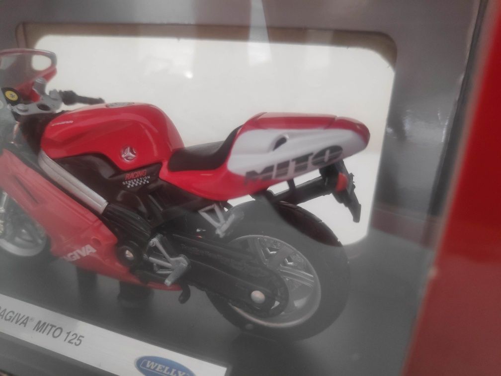 Cagiva mito 125.