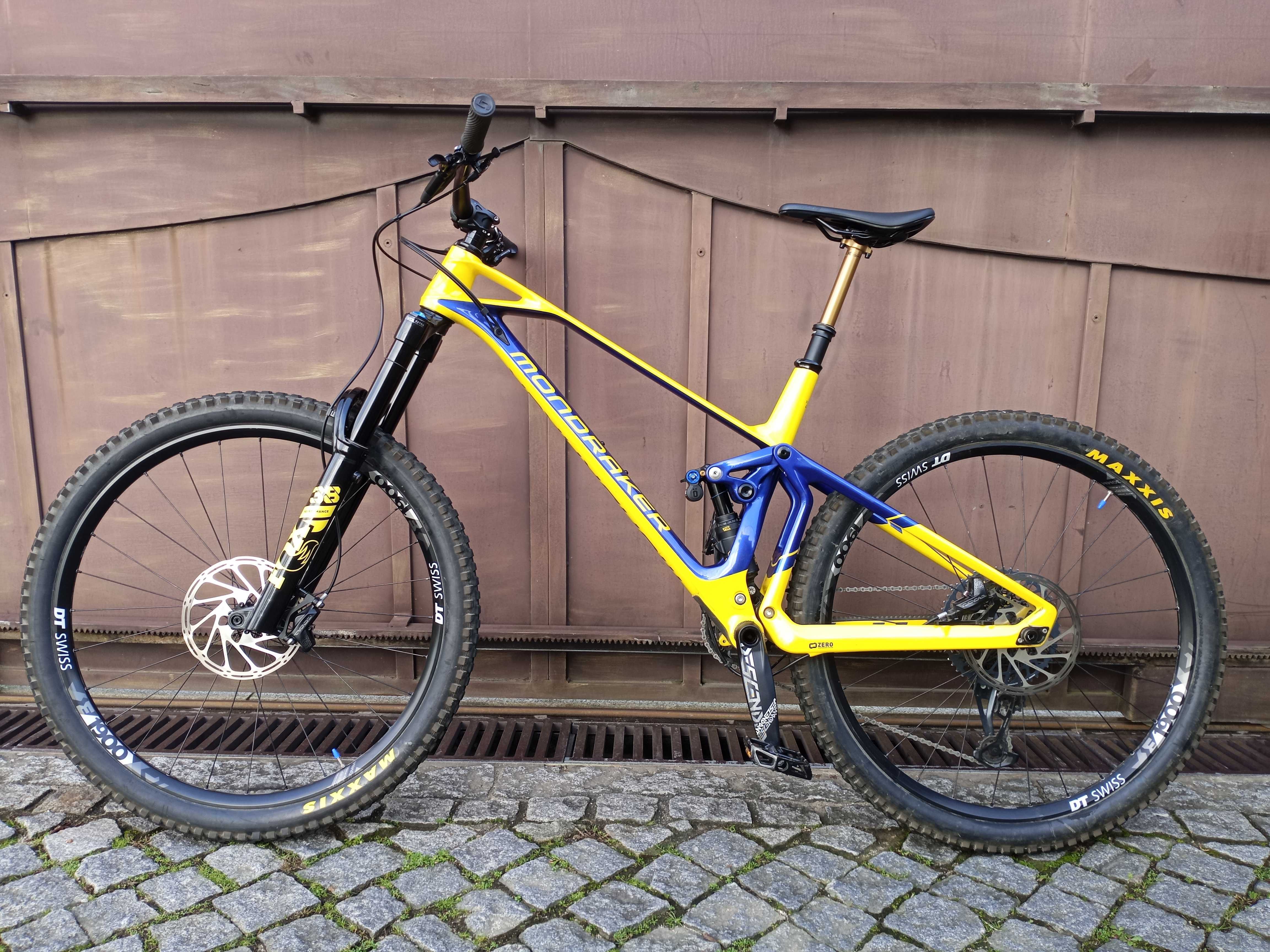 Bicicleta Mondraker Superfoxy Carbon R