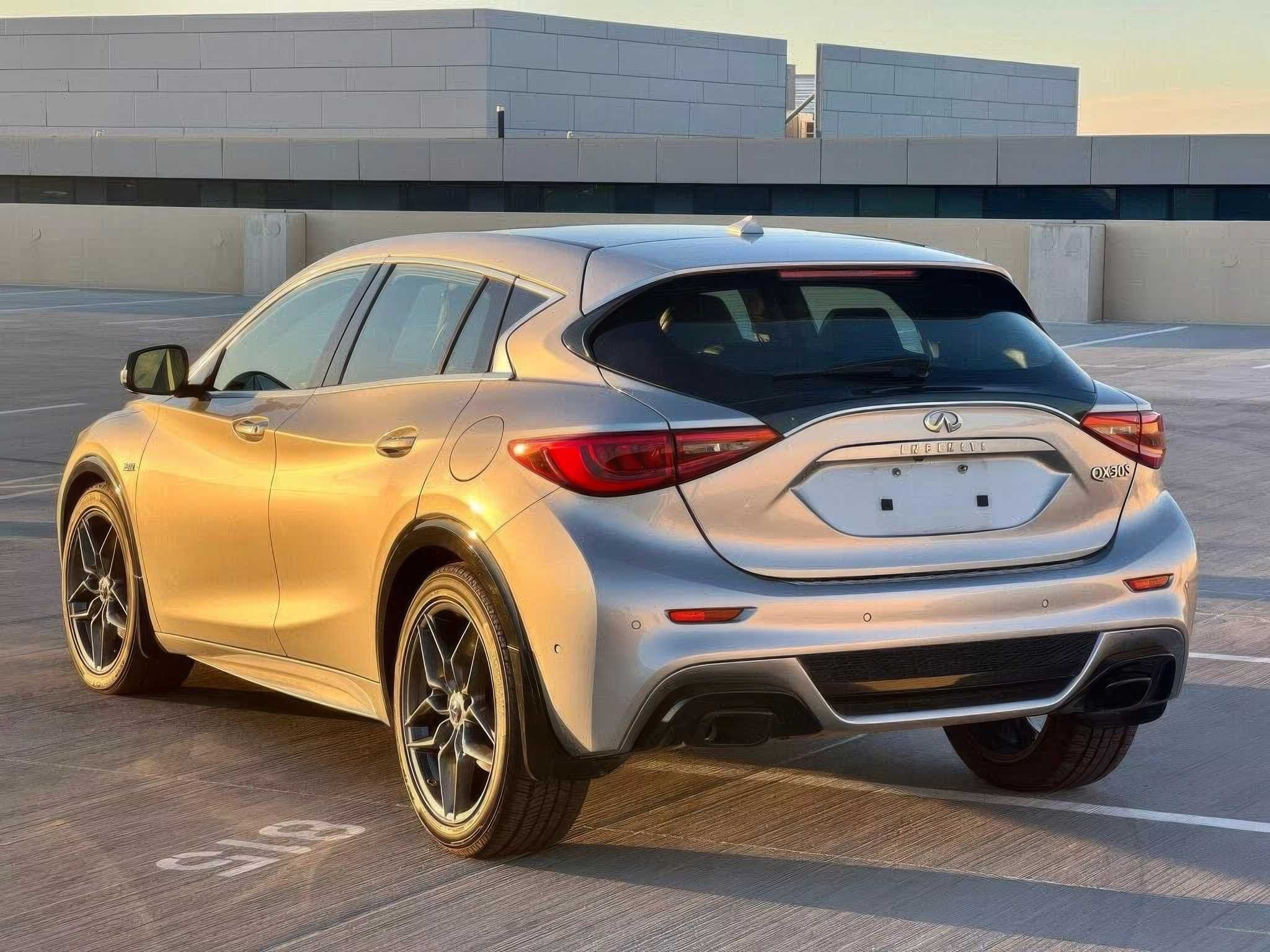 2018 Infiniti QX30 2.0t