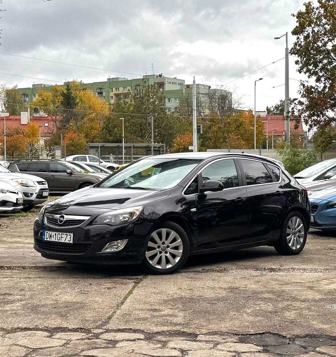 Astra J|1.7D 110KM|Klima|Alufelgi|Hak|Bluetooth|2011