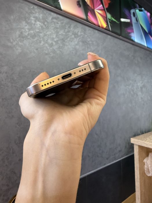 Used IPHONE 16Pro 256 Natural Titanium Neverlock Костюшка,5 igrand