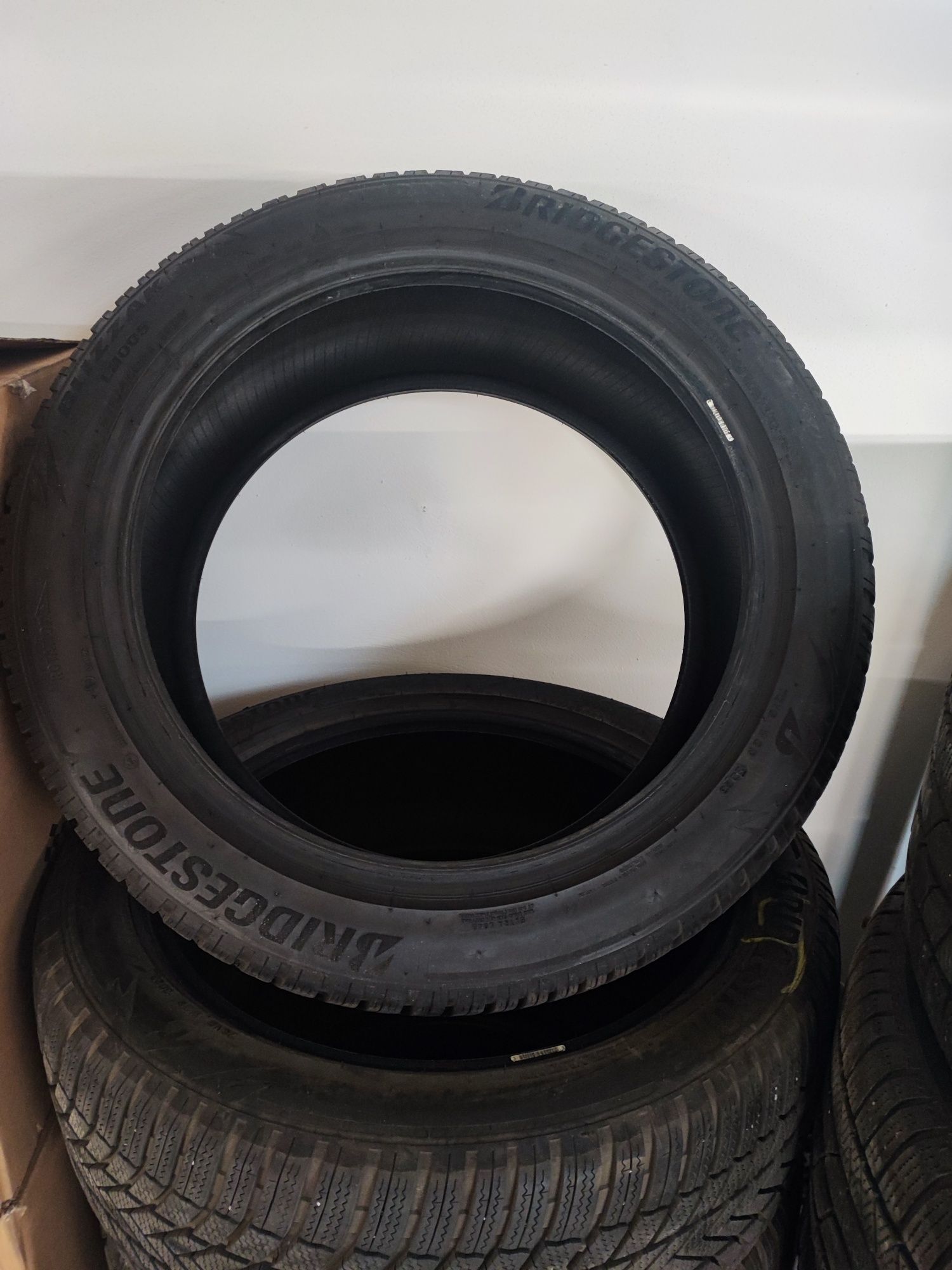 Opony zimowe 275/45 r21