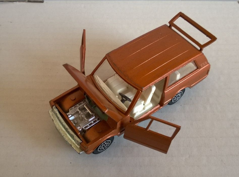 Stara zabawka Dinky Toys Range Rover Made in England
