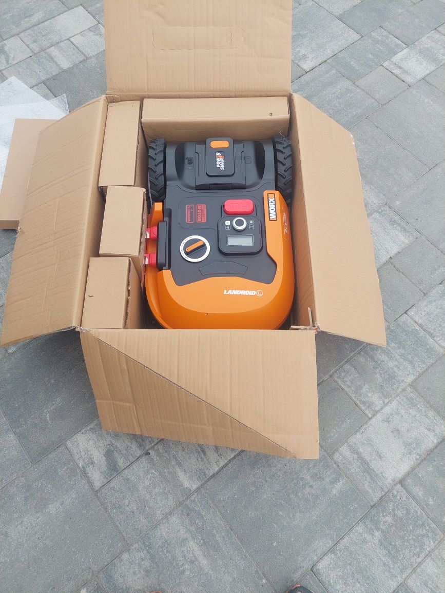Robot koszący Worx 147E.1   1000m2