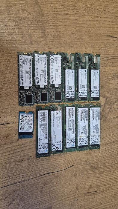Dyski m2 256 i 512 12szt