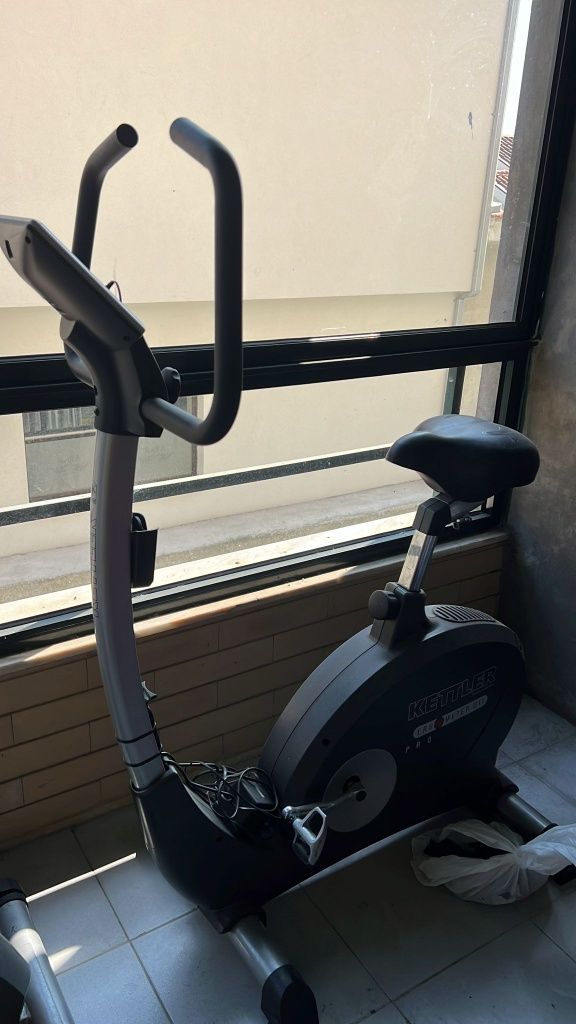 Bicicleta estática / elíptica