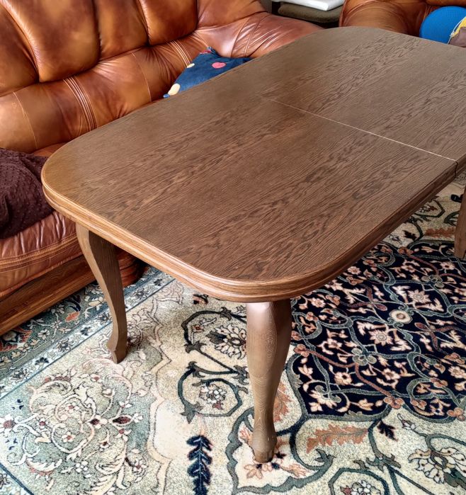 Stół rozkładany z 4 krzesłami