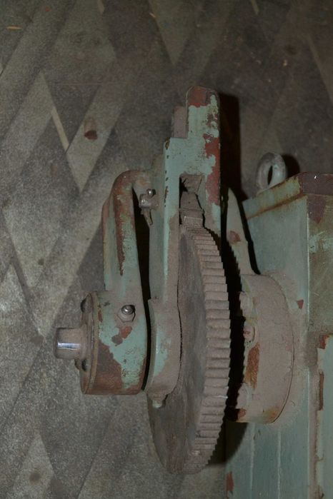 Насос многоотводный 12-4