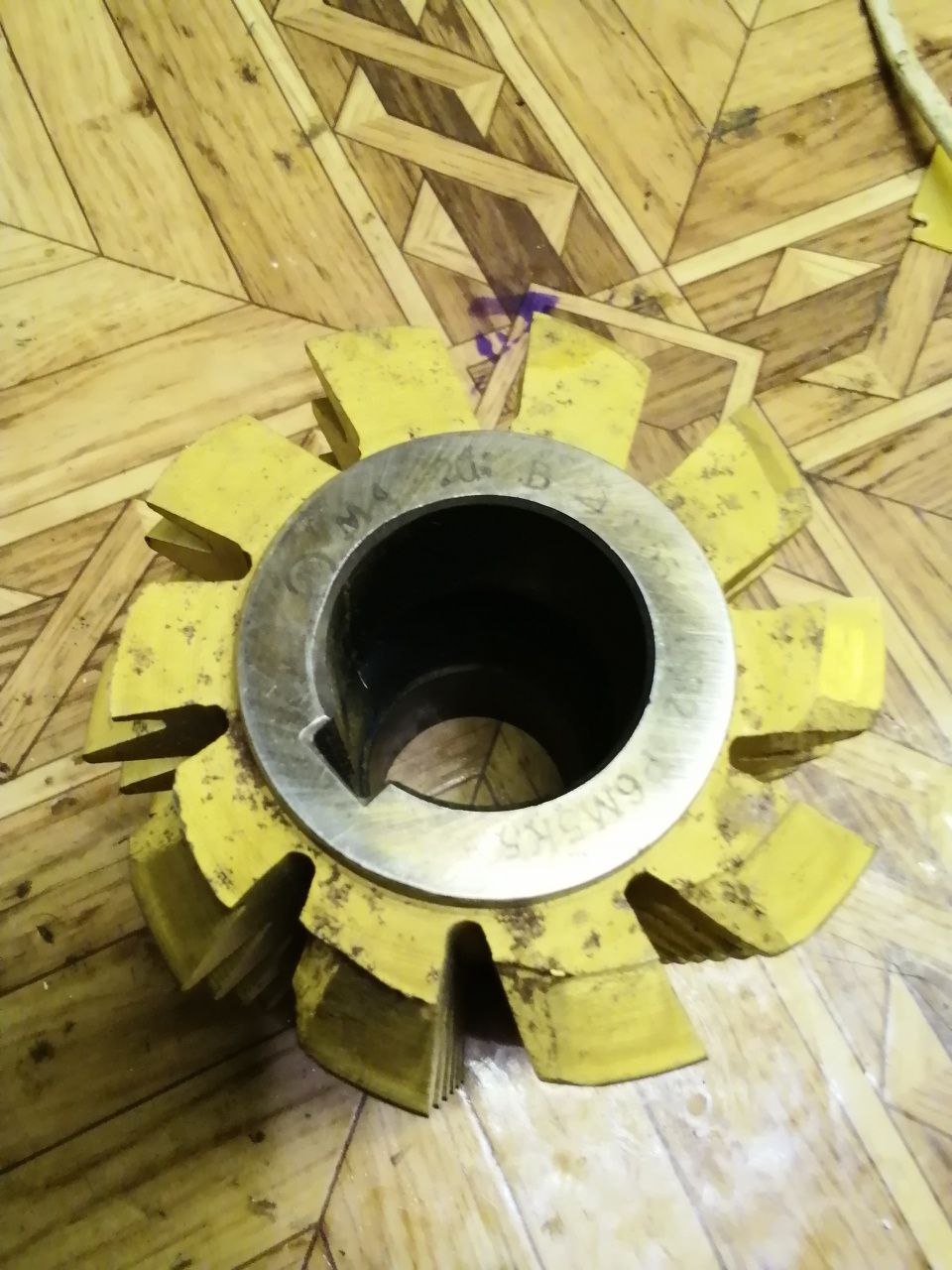 Фреза червячная М4 20° А 2°55' шаг 4852 Р6М5К5