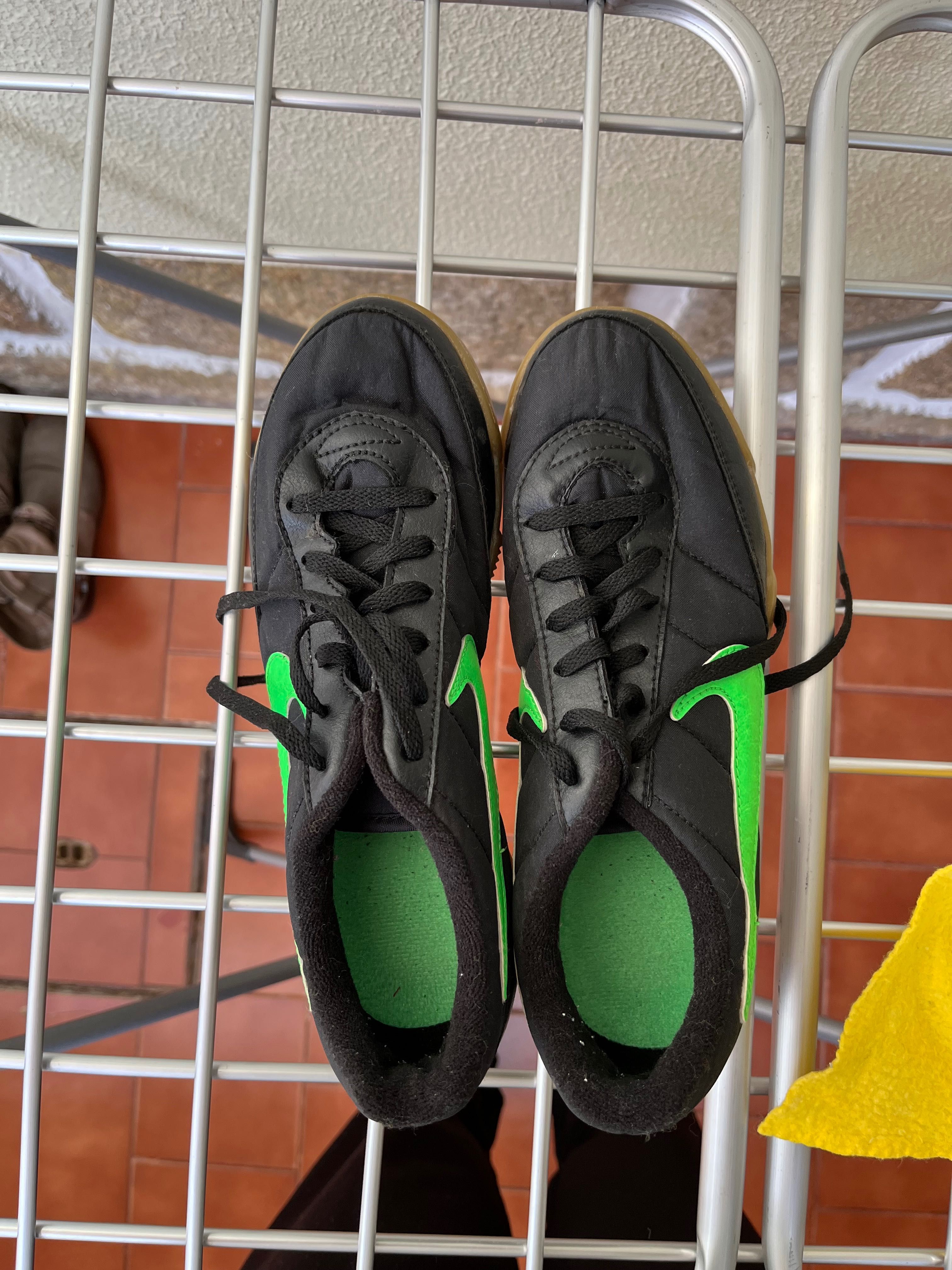 Sapatilhas de futsal Nike