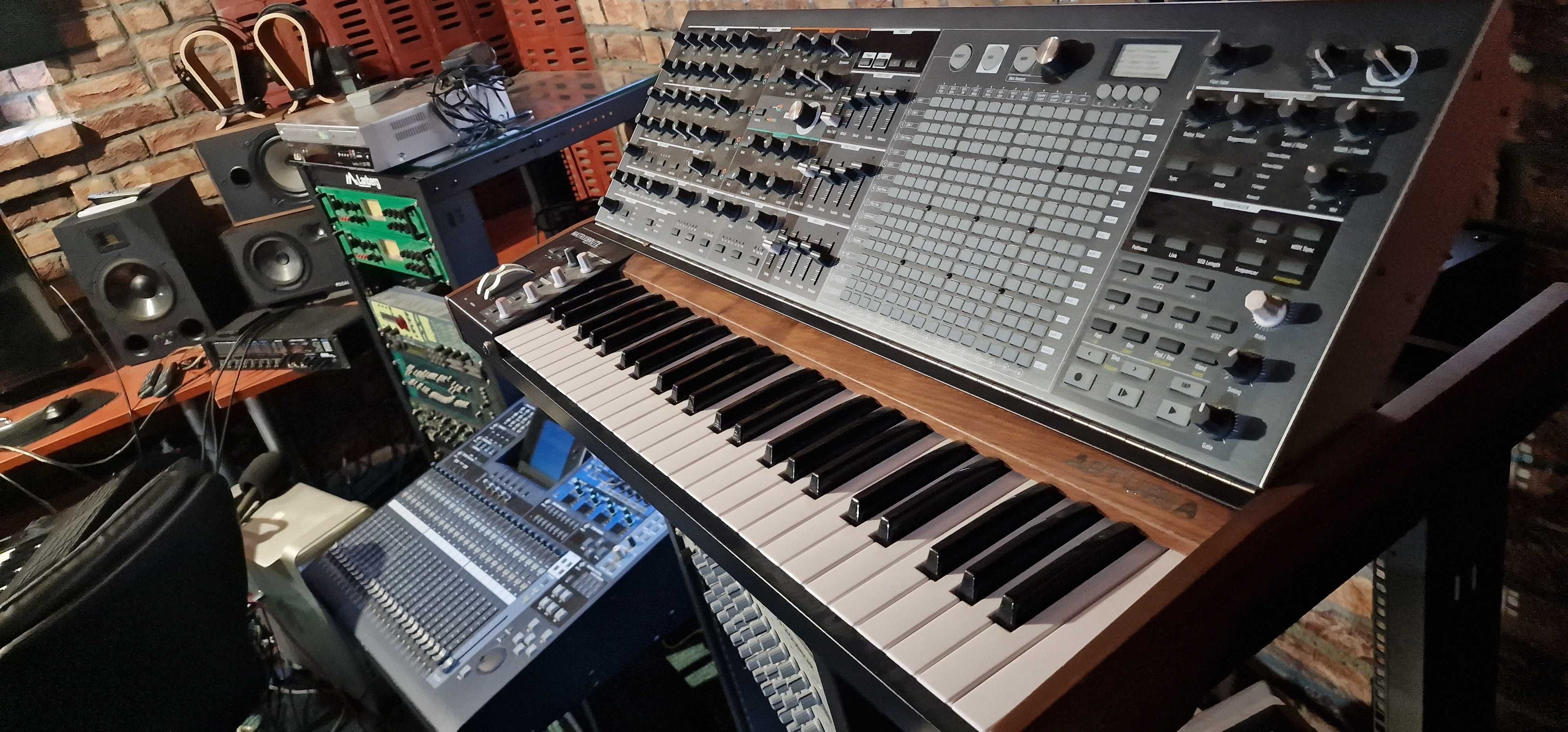 Arturia matrixbrute matrix genialny syntezator