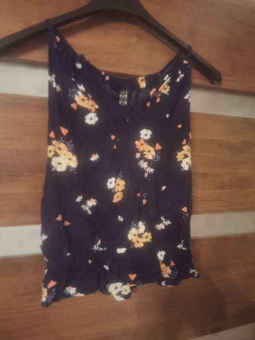 Bluzka damska H&M rozm.S 100%viskoza stan bardzo dobry.