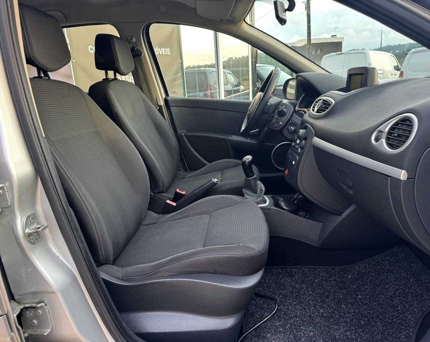 Renault Clio III 1.5 DCi Dynamique- Garantia incluída
