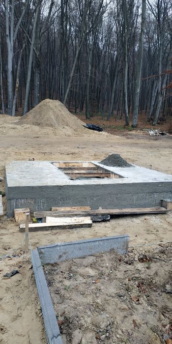 Гробівець (Склеп) на 9/12 місць на кладовищі