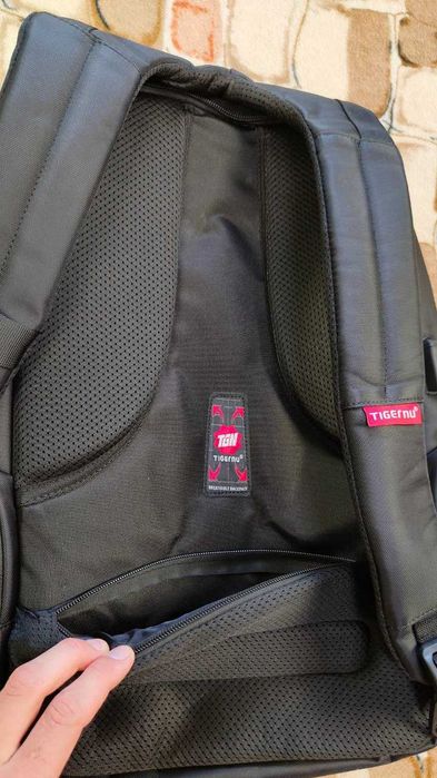 Новий рюкзак для ноутбука з USB Tigernu T-B3143