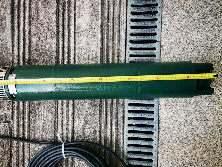 Bomba de furo submersível  "CAPRARI"