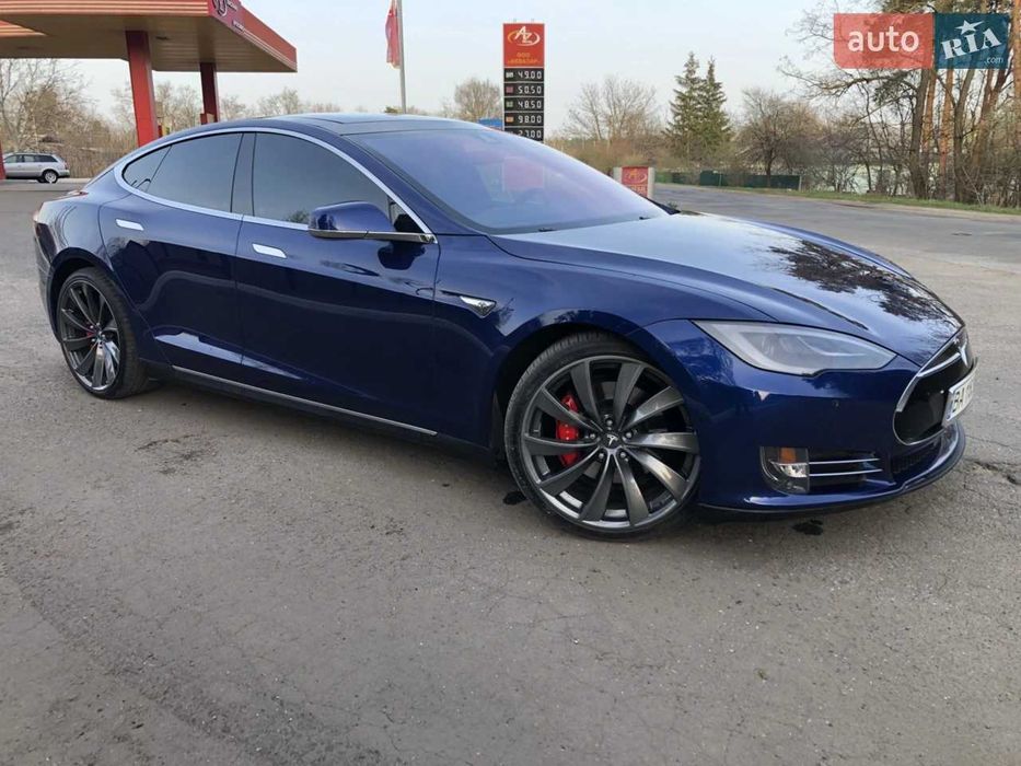 Продам Tesla Model S P90D Dual Motor, 2016, в рассрочку