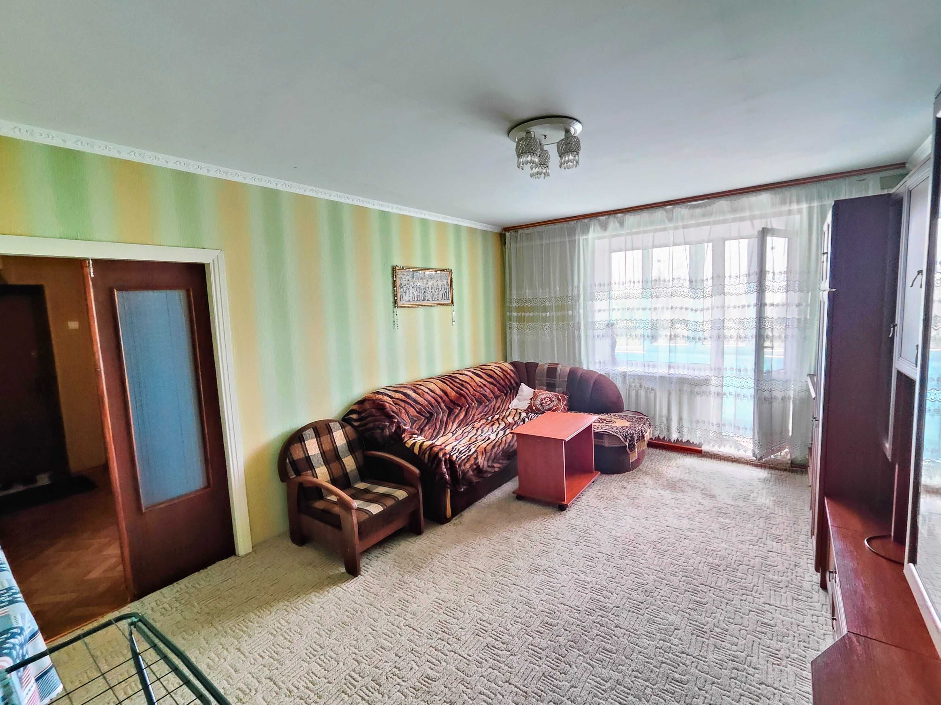 3-кімнатна квартира 70 м² з ремонтом в центрі с. Дмитрівка