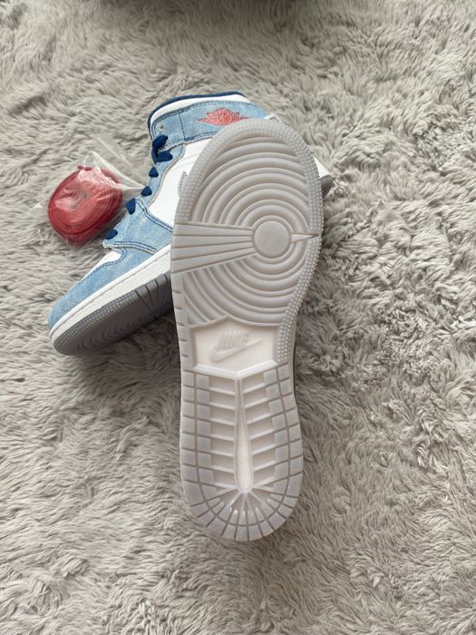 Air Jordan 3 Retro “Dunk on Mars” DV7028-108 / Jordan 1 Mid DR6235-401